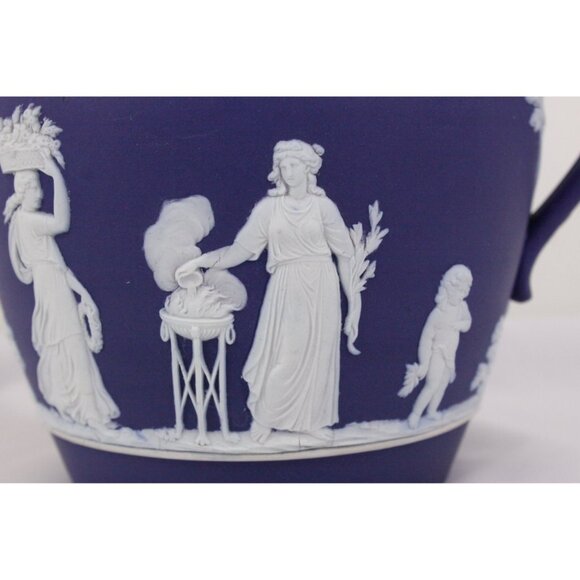 Antique Wedgwood Jasperware Dutch jug 6”, 1906 dark cobalt blue pitcher - Picture 4 of 10
